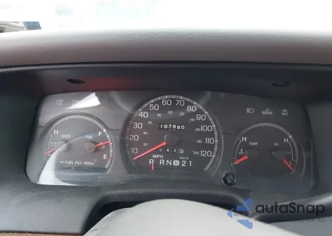 2001 Ford Crown Victoria Lx from USA, damaged, VIN 2FAFP74WX1X148842